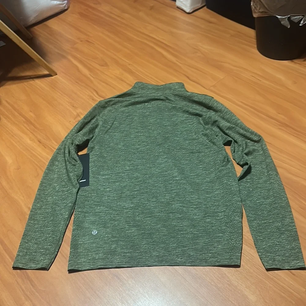 Lululemon 1/2 Zip - Picture 3 of 5